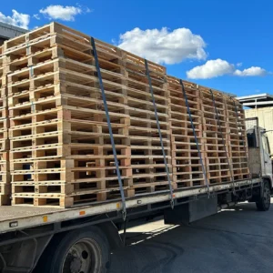 how much weight can a wooden pallet hold